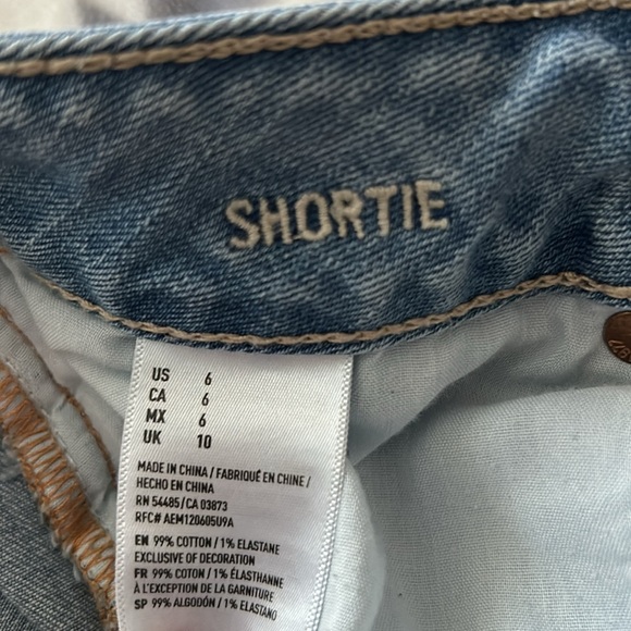 American Eagle Jean Shorts with Lace Pocket Detail - Picture 5 of 6